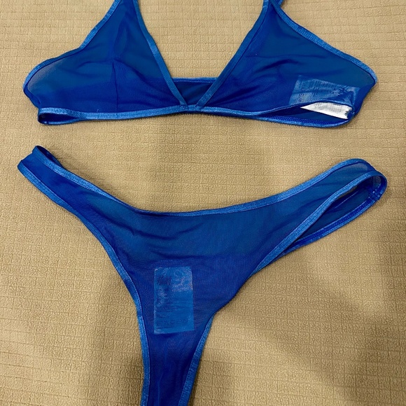 H&M MESH BRA AND PANTY SET SIZE MEDIUM - Picture 1 of 3